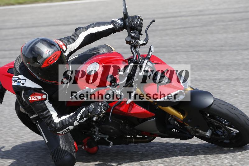 /27 12.06.2025 Ducati Schweiz Trackday Warmup  ADR/gruen-vert/ohne